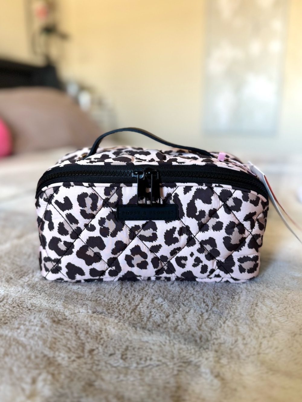 NWT Poppy & Peonies Quilted Leopard Print Open and Glow Cosmetic Case